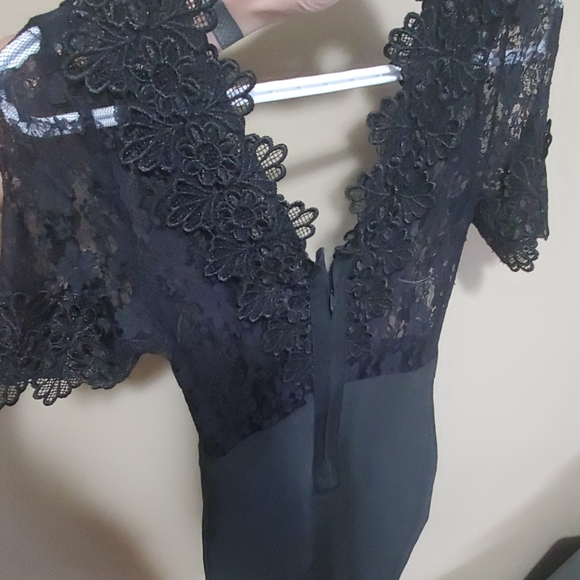 Dress - Picture 3 of 4